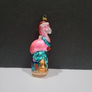 Flamingo with gifts Christmas ornament 5" glass